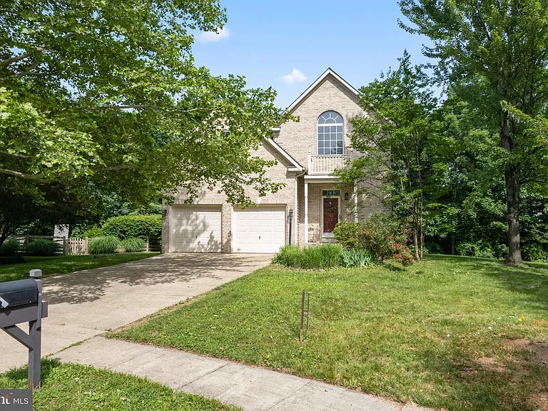 21355 Fernbrook Ct — Photo 2