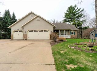 5205 Riverfront Pl, Weston, WI 54476