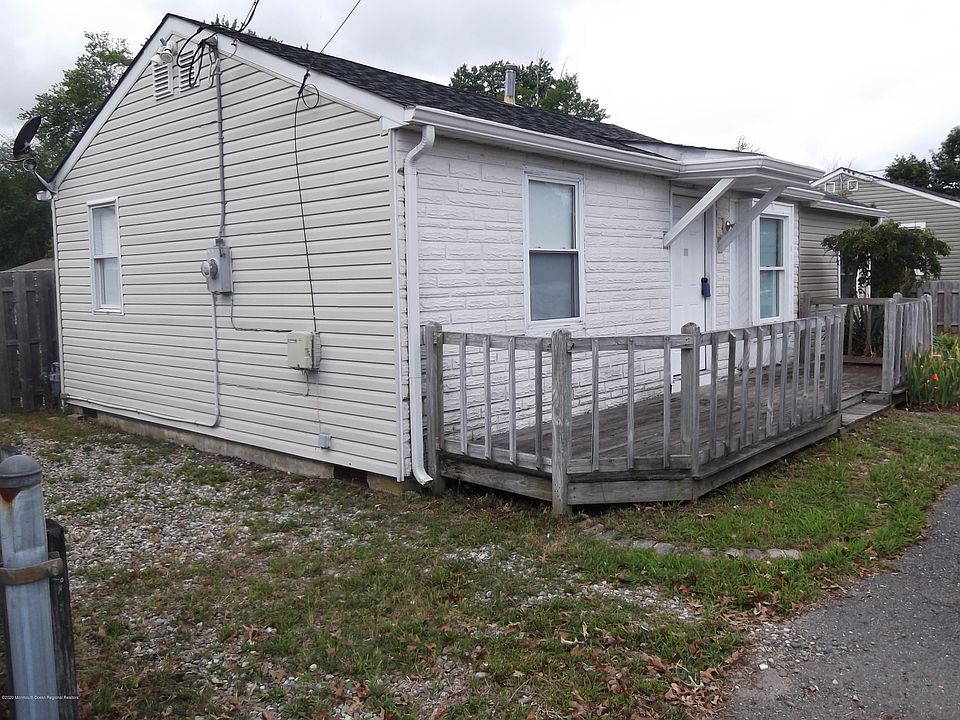 1st image of 754 Fischer Blvd
