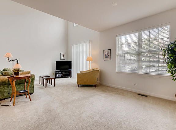 4th image of 193 Goldenhill St #193