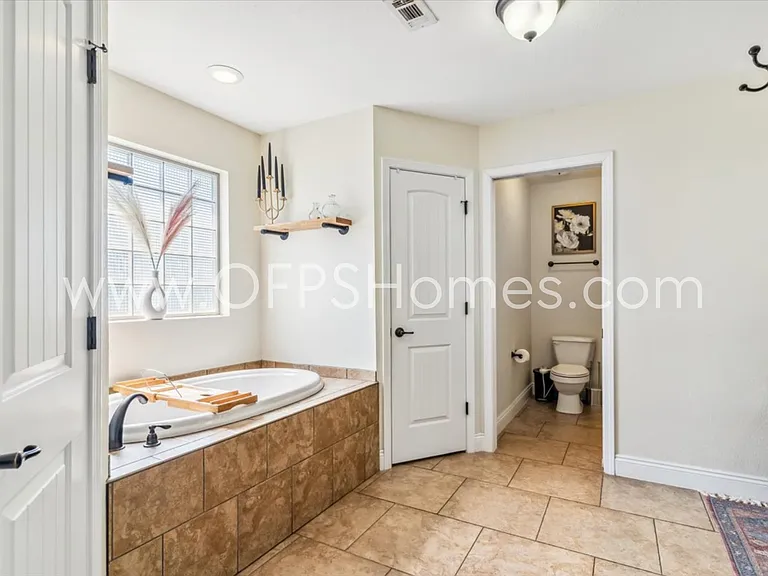 8170 Tavira St — Photo 22