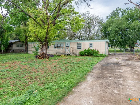 252 Pecan Dr NE, McQueeney, TX 78123