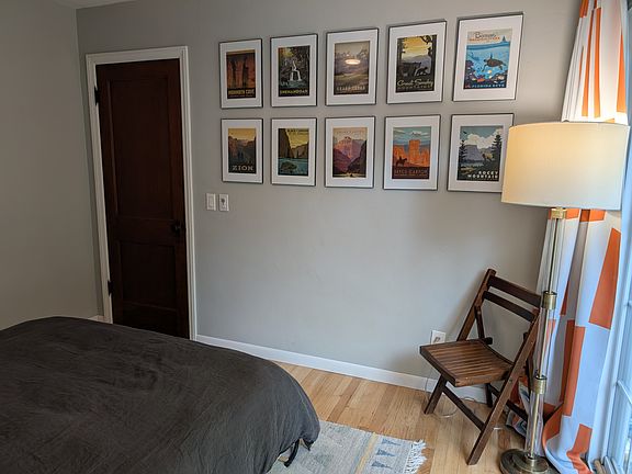 Bedroom 2, Queen size bed.