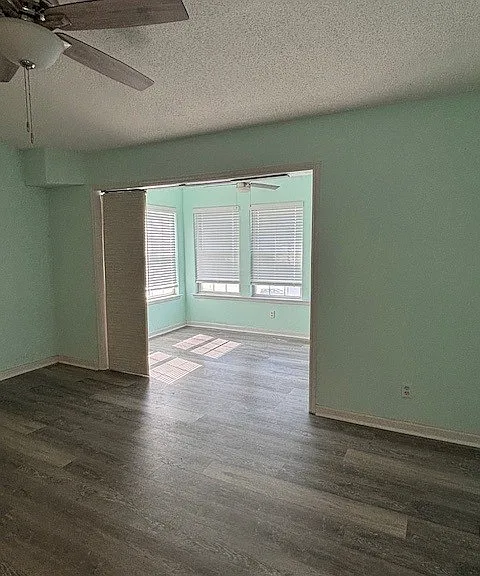 2262 Andover Dr #J — Photo 2