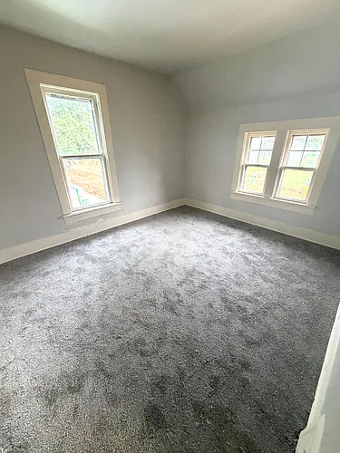 516 E 3rd St #2 Photo 1