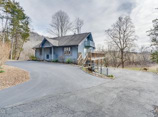 194 Lake Forest Rd, Rogersville, TN 37857