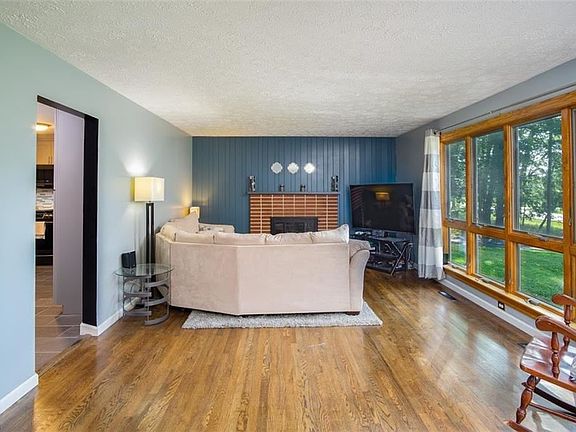 4th image of 116 Barnes Dr