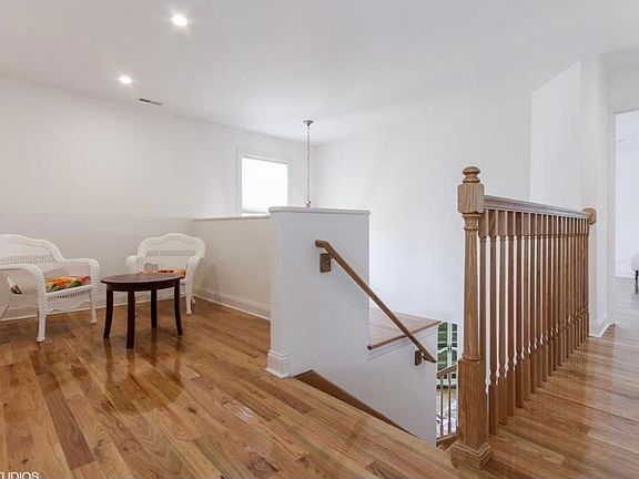 5th image of 1291 Bradley Cir