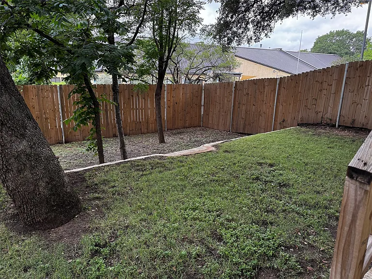 2842 Shoal Crest Ave — Photo 5