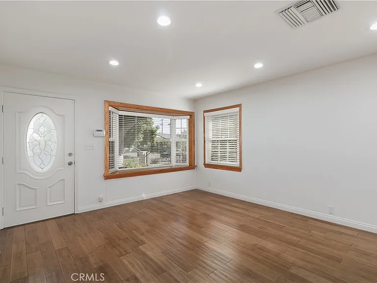 6313 Bluebell Ave — Photo 3