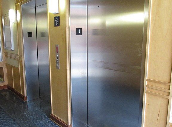 3rd image of 1236 Chicago Ave APT 305