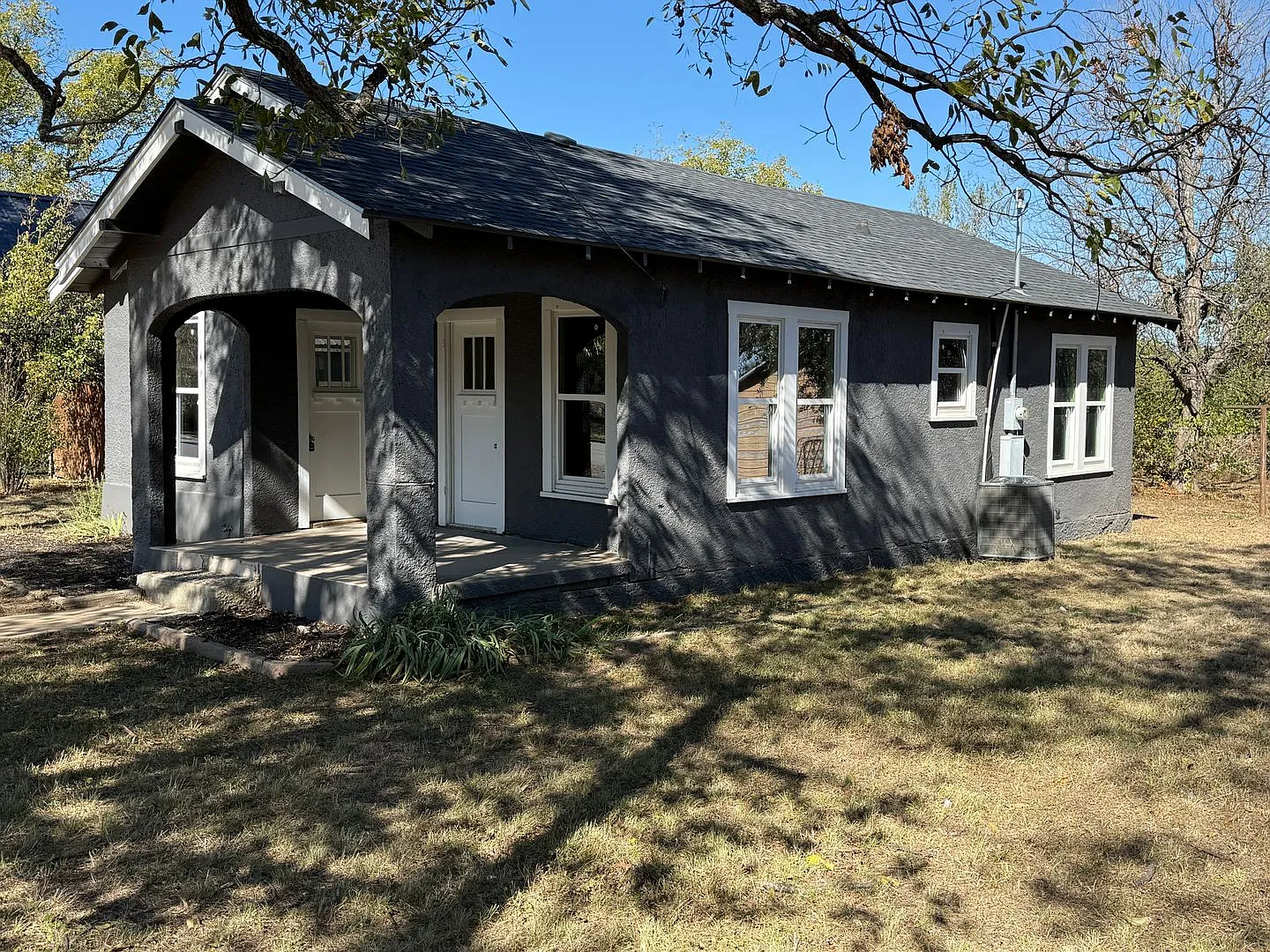 Newly Remodeled Home in Coleman — Photo 3