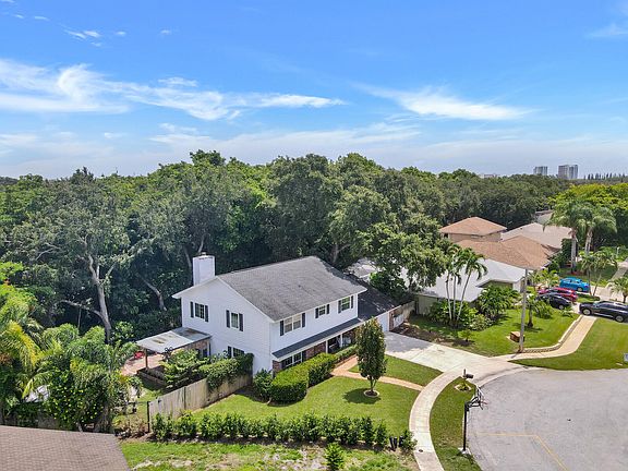 3rd image of 2589 Pepperwood Cir