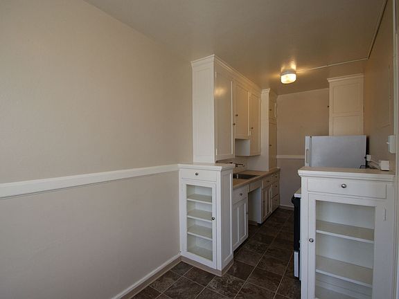 5th image of 1833 13th Ave #206