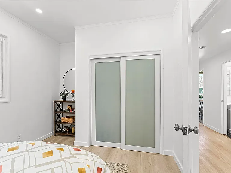 2832 Summit St #1 — Photo 10