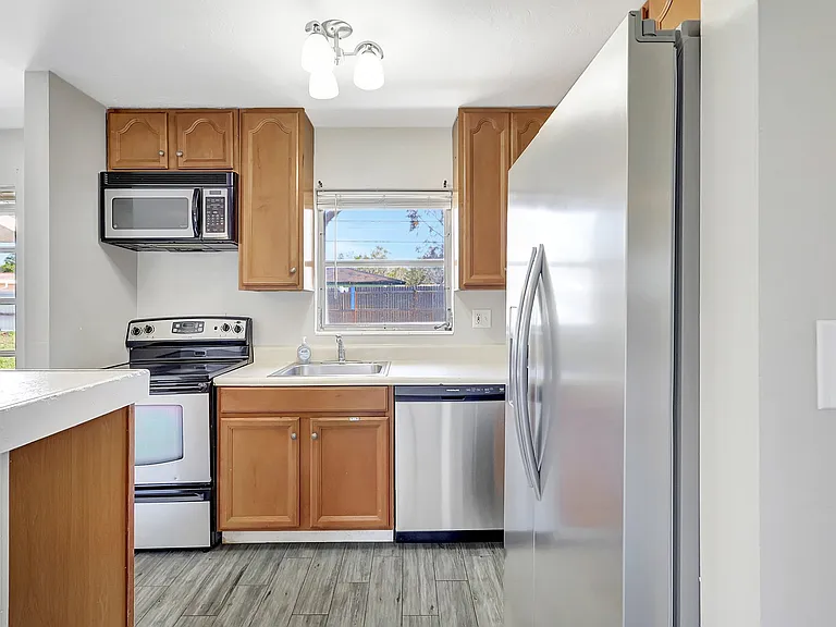 3853 Nottingham Dr — Photo 13