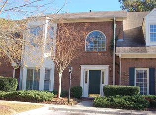 916 Chestnut Oaks Cir, Birmingham, AL 35244