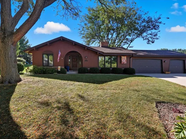 2907 Cone View LANE, Waukesha, WI 53188