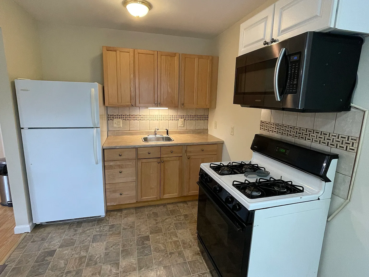 1 bed, 675 sqft, $1,000 — Photo 1