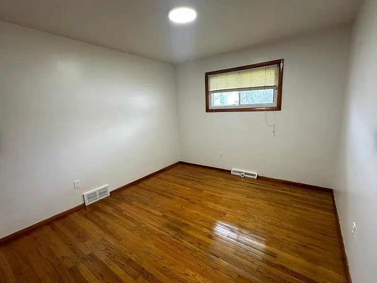 4558 Effie Rd — Photo 9