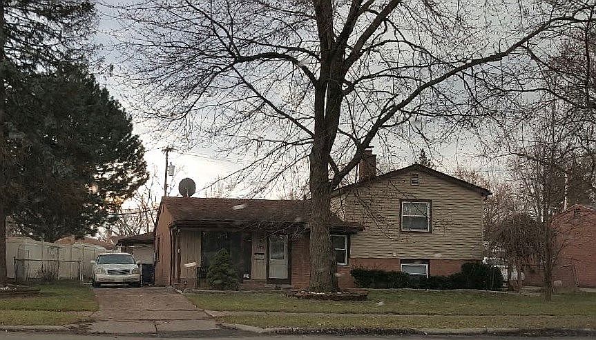 1st image of 33151 Lynx St