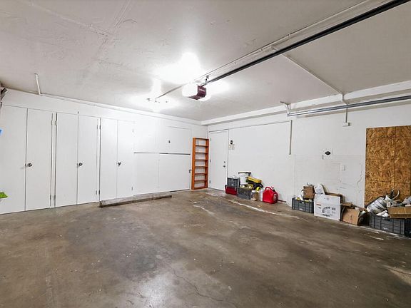 5th image of 792 Warring Dr APT 3