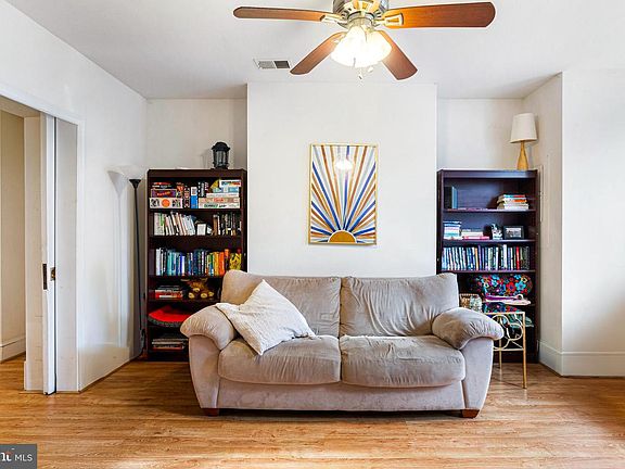 3rd image of 314 K St NE