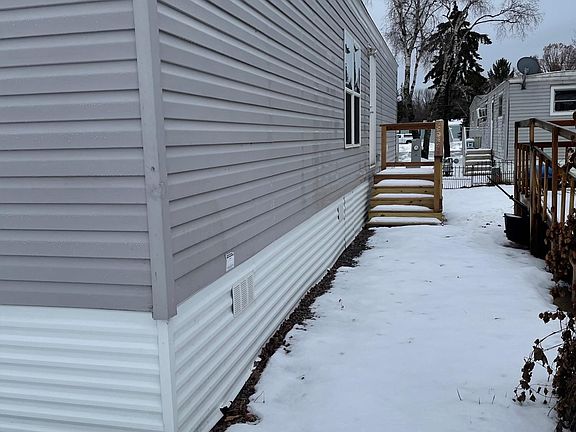 2nd image of 250 Baldwin Cir
