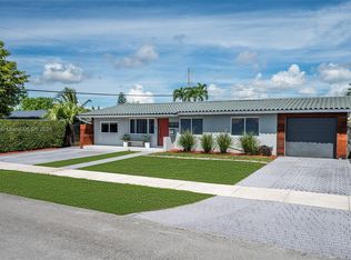 9625 SW 45th Ter, Miami, FL 33165