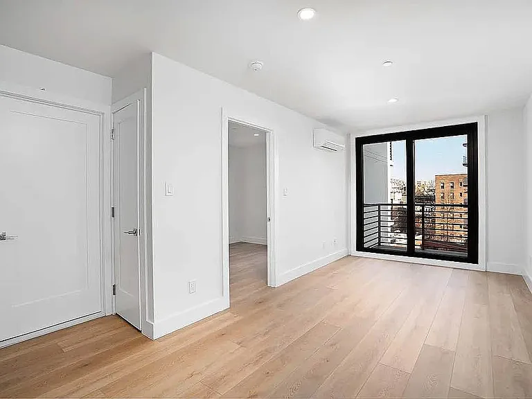 23-33 Astoria Blvd #5B — Photo 5