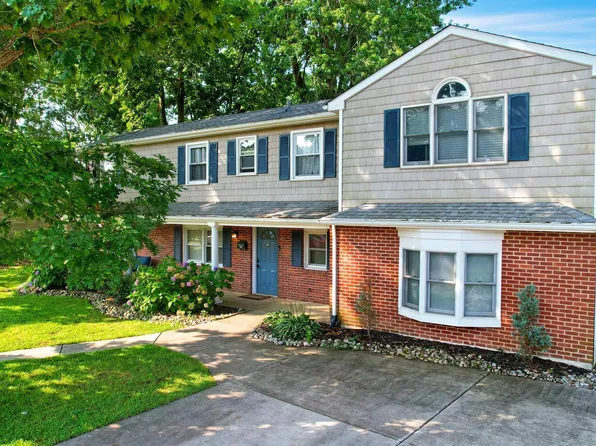 6 N Village Dr, Somers Point, NJ 08244