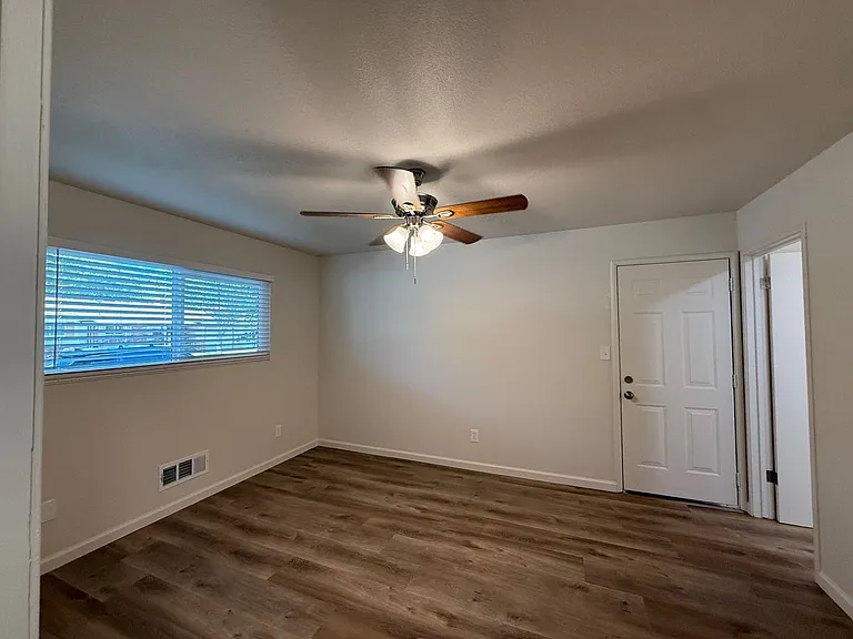 3709 Columbine Dr — Photo 30