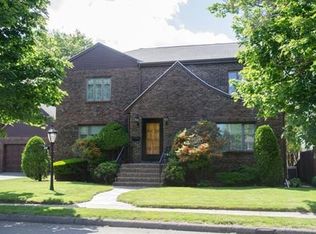 30 Sumner St, Swampscott, MA 01907