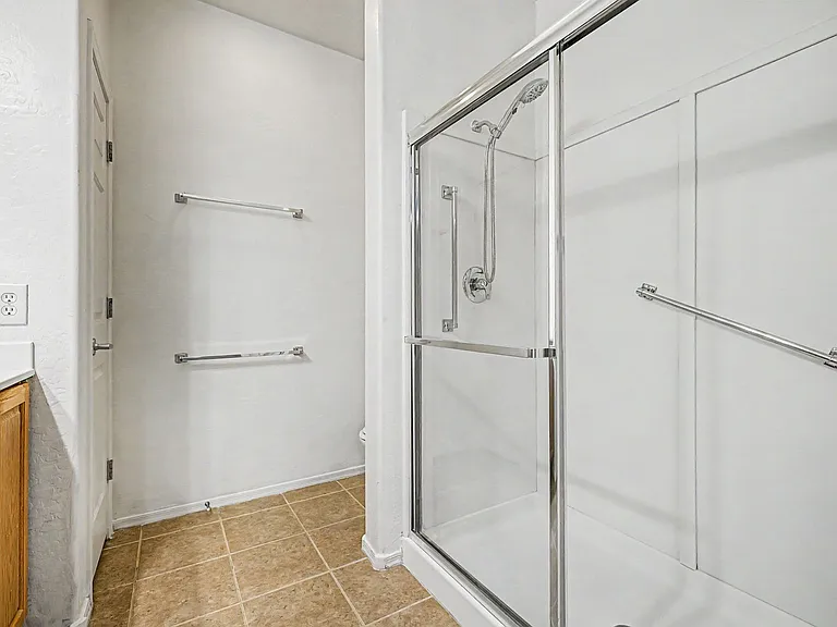 2539 Evening Twilight Ave — Photo 14