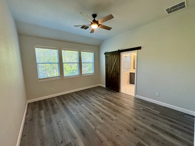 2611 Lakeridge Dr — Photo 8