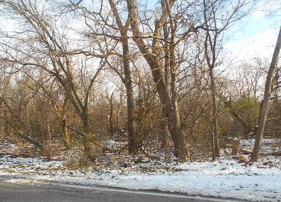 2nd image of 135 N Lincoln Ave