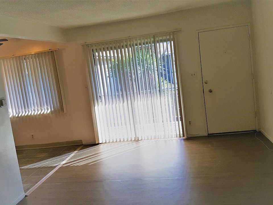 1st image of 11922 Manor Dr #Z