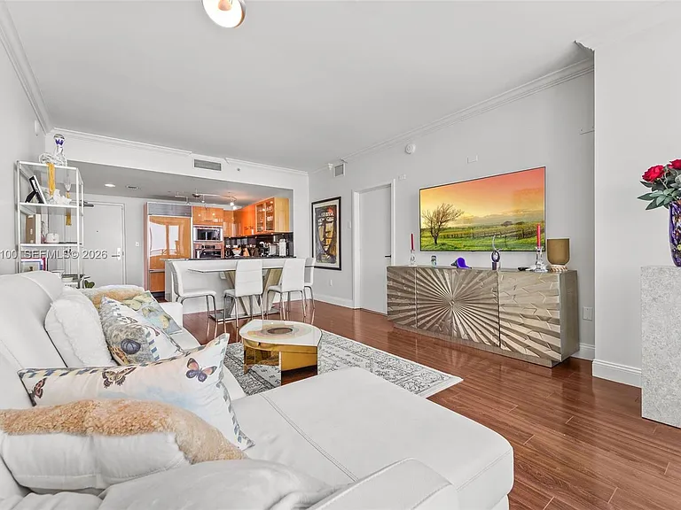 6799 Collins Ave #1103 — Photo 9