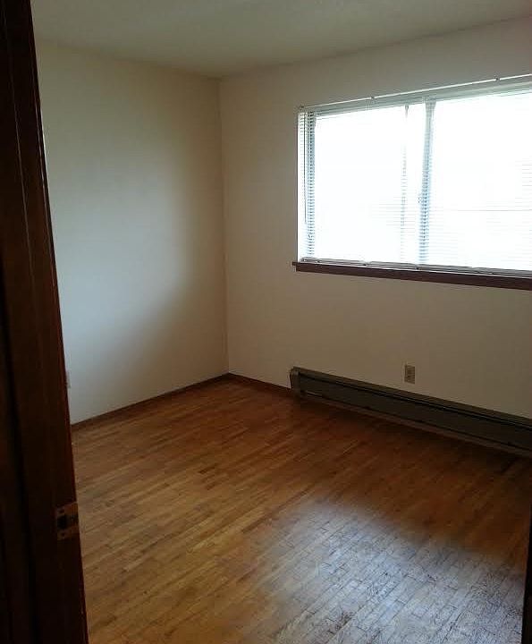 1st image of 2924 S 15th St