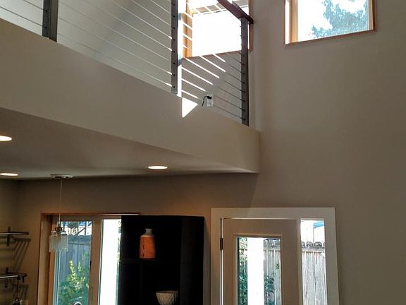 5th image of 177 SE Andrews St