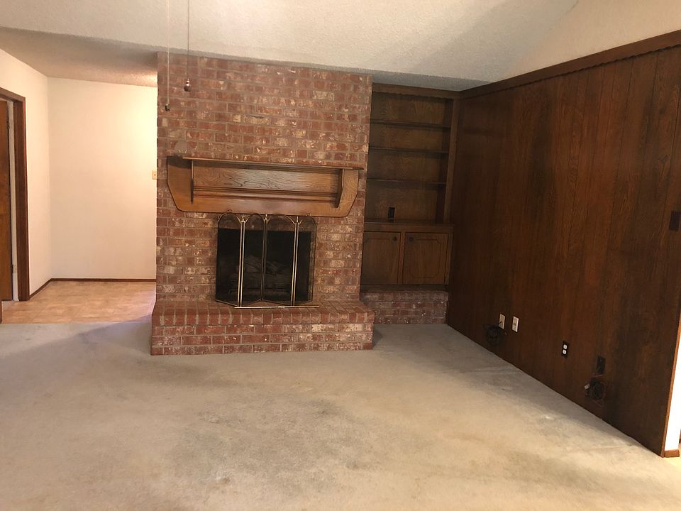1st image of 3310 Park Meadows Ave