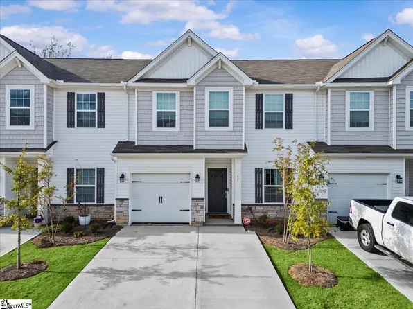 67 Fernhill Ln, Fountain Inn, SC 29644