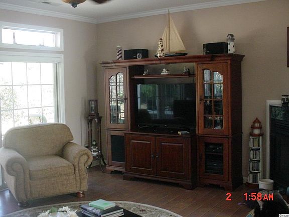 4th image of 4055 River Hills Dr