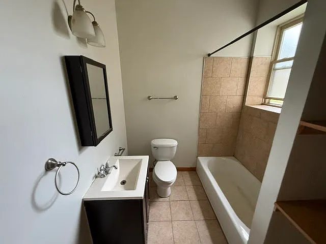 2 bed, 1400 sqft, $1,550 — Photo 2