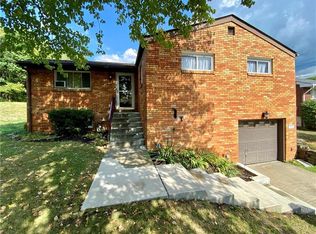 3805 McLean Dr, McKeesport, PA 15133