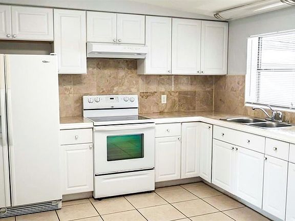 4th image of 1274R Bertland Way