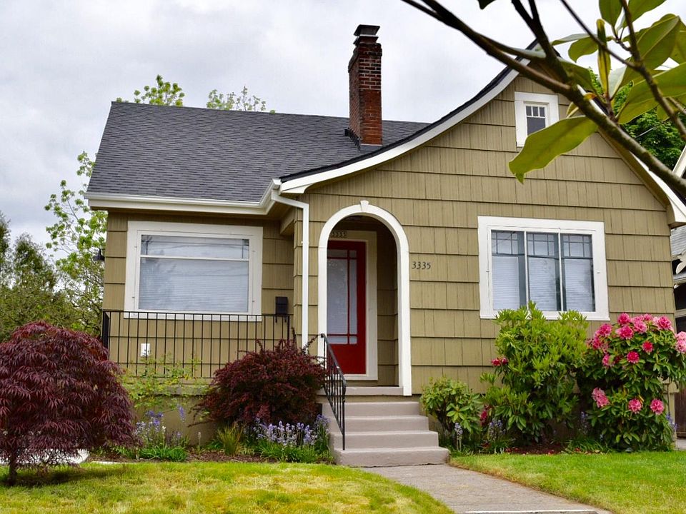 Charming Beaumont curb appeal