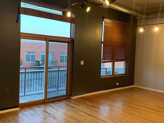 5th image of 2310 S Canal St Unit 609