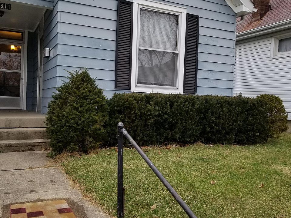 Single family one story home