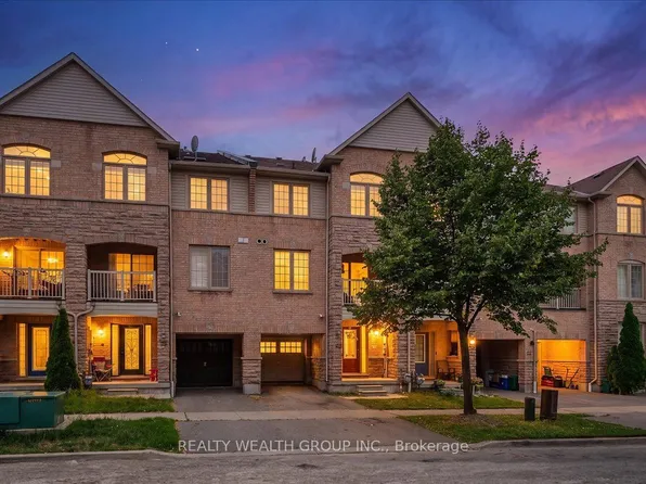 40 Clowes St, Ajax, ON L1Z 0K9